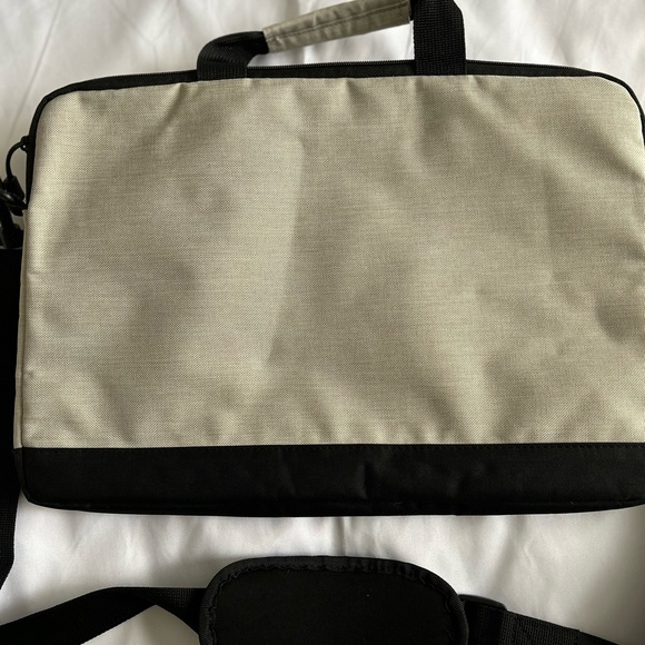 Targus - Laptop Bag - Picture 6 of 6